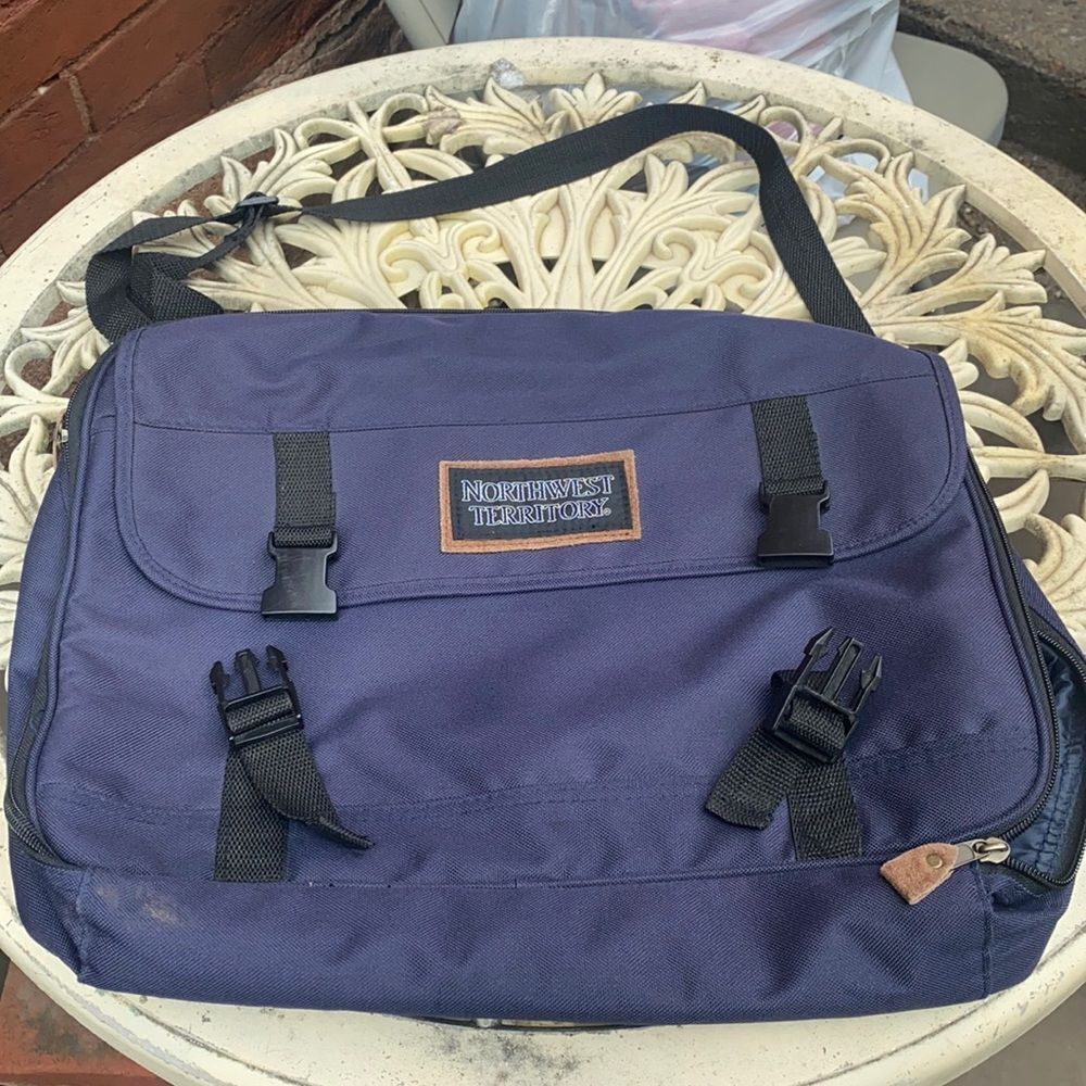 Northwest Territory computer bag